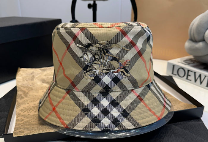 Burberry hatt