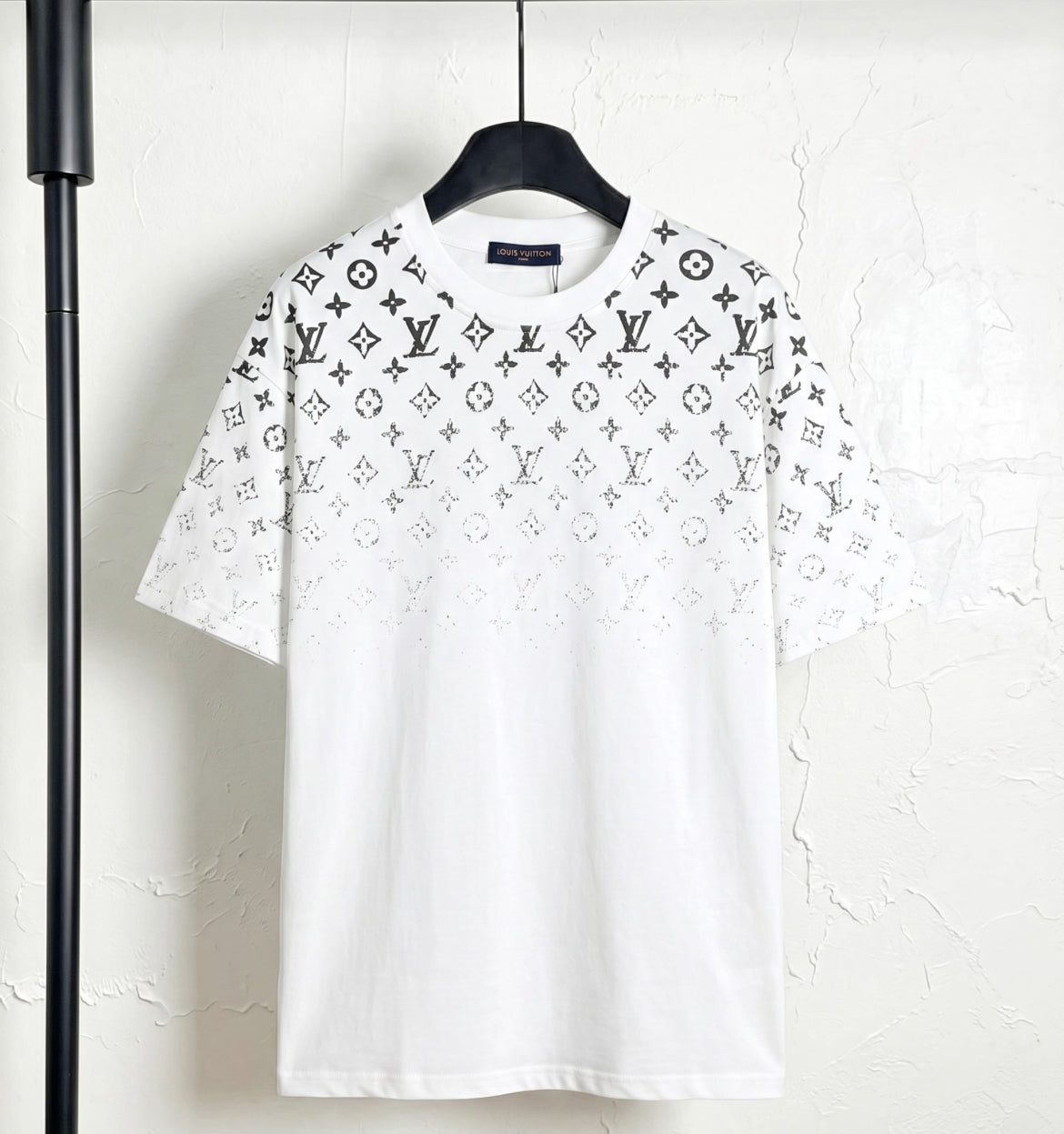 Lv Tshirt