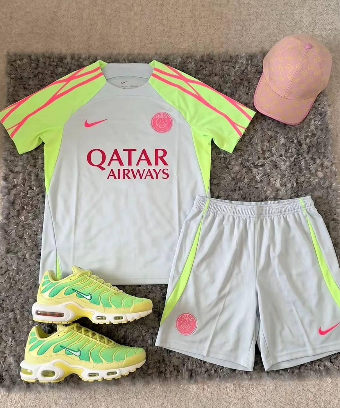 Psg kit gg keps rosa och tn skor