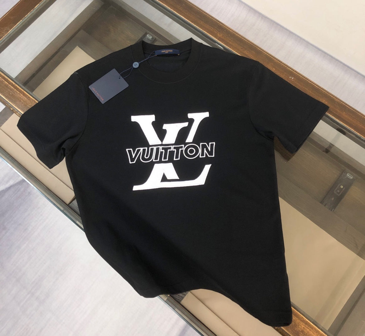 Lv tshirt