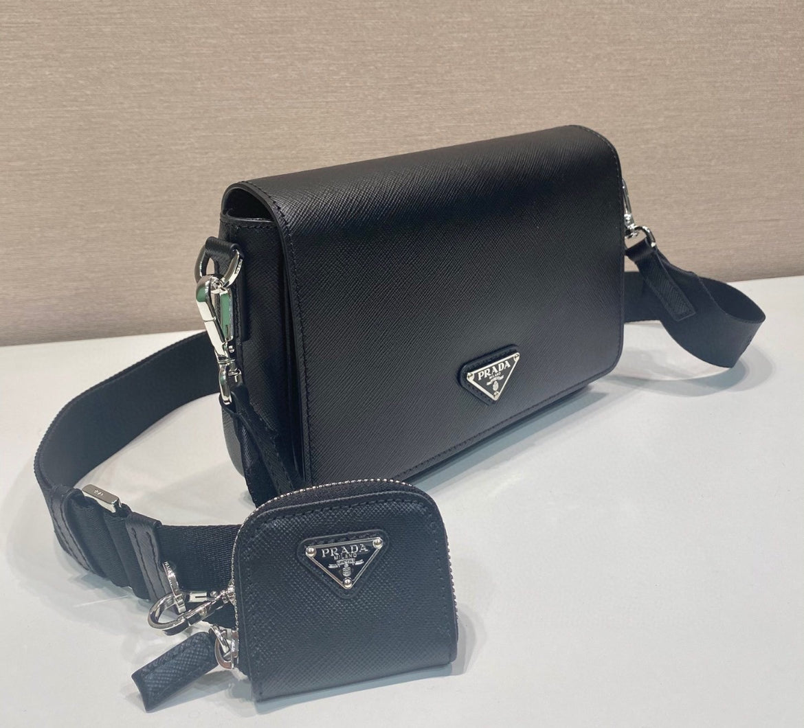 Prada väska