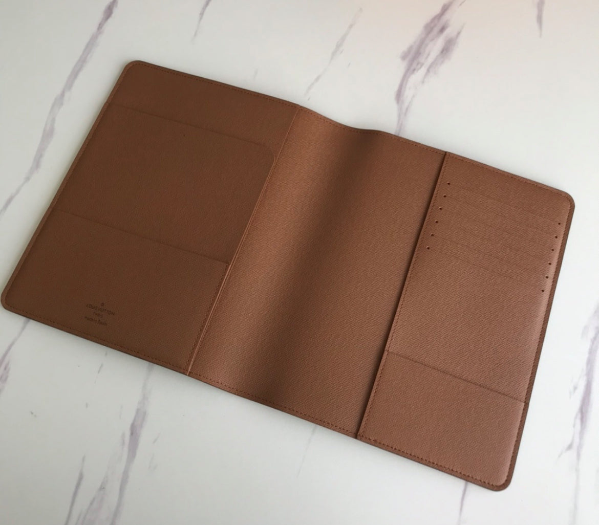 Louis Vuitton reseplånbok