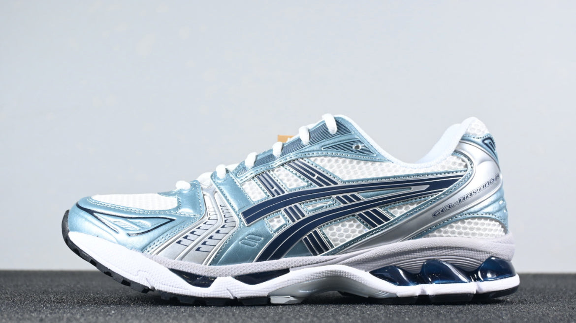 Asics skor