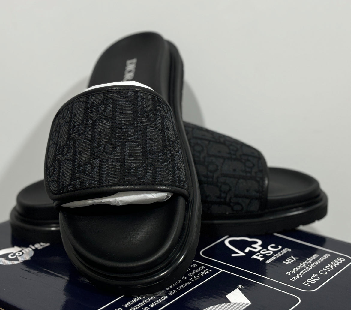 Dior tofflor svarta