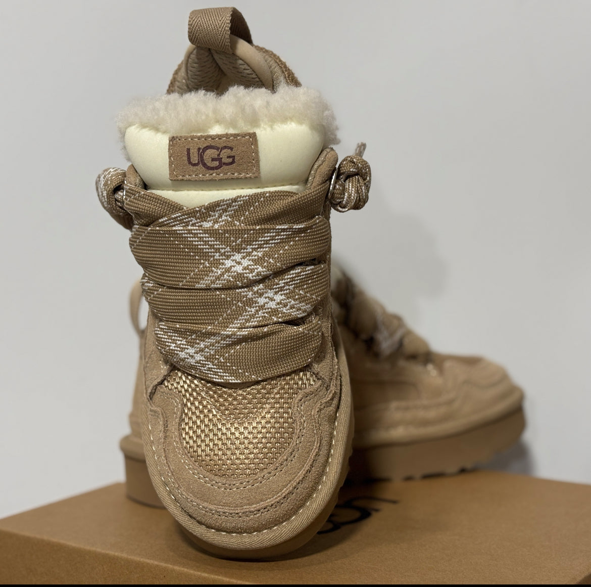 UGG lowmel shoes