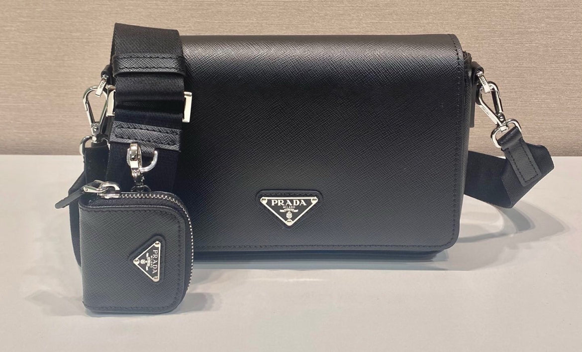 Prada väska