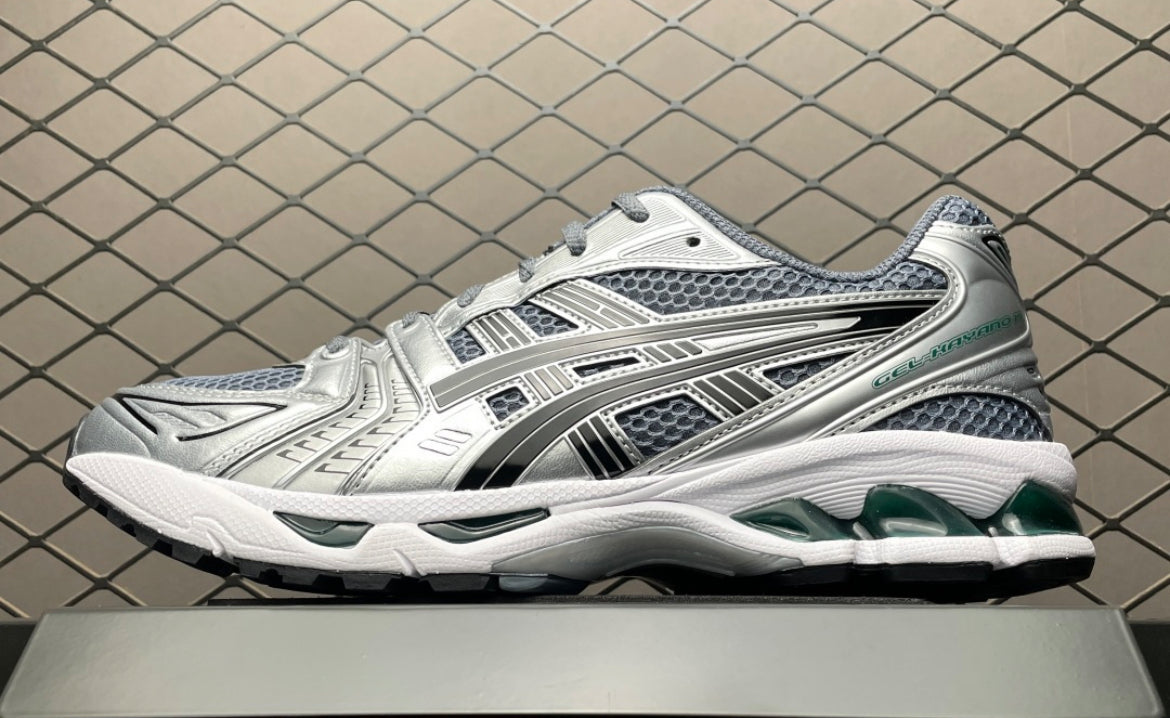 Asics skor