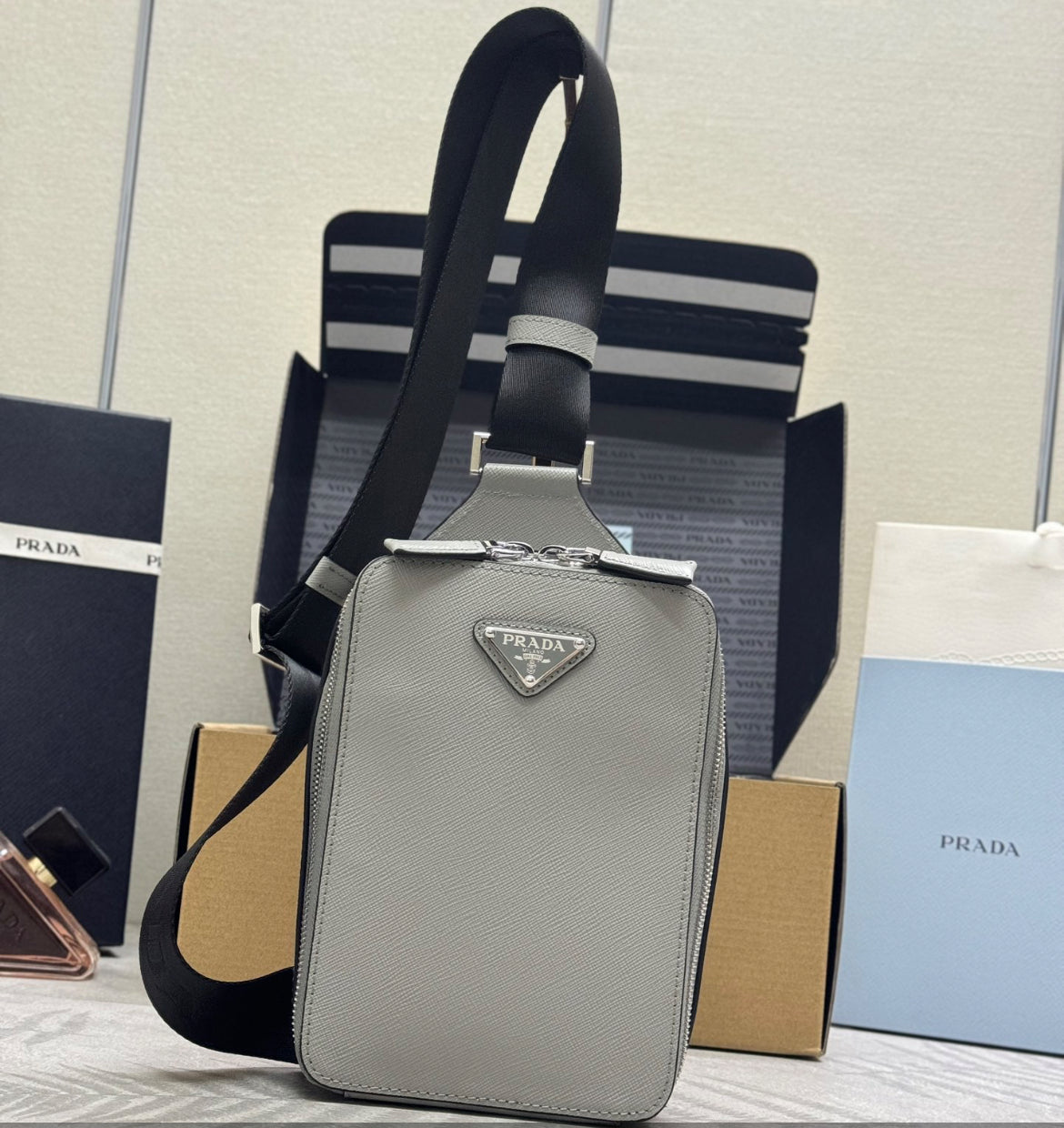 Prada väska