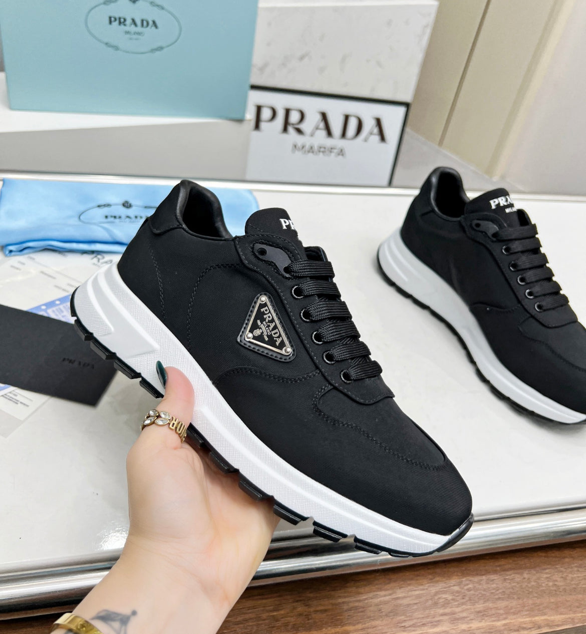 Prada skor