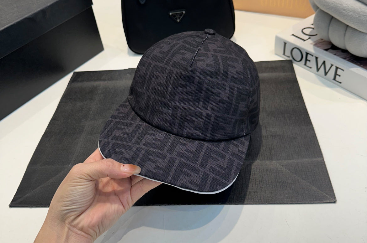 Fendi keps
