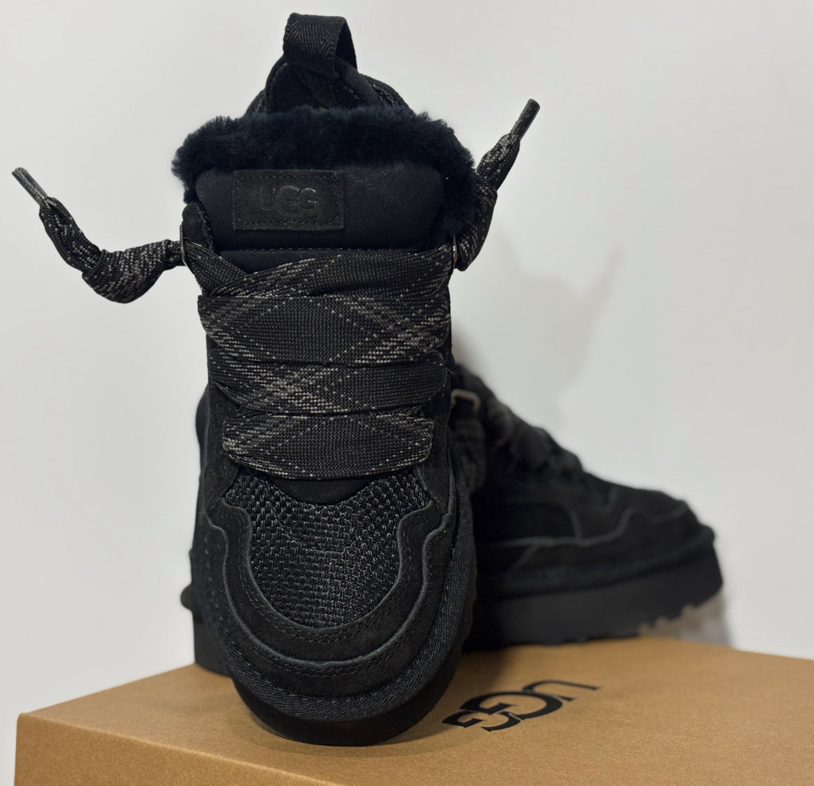 Ugg lowmel skor