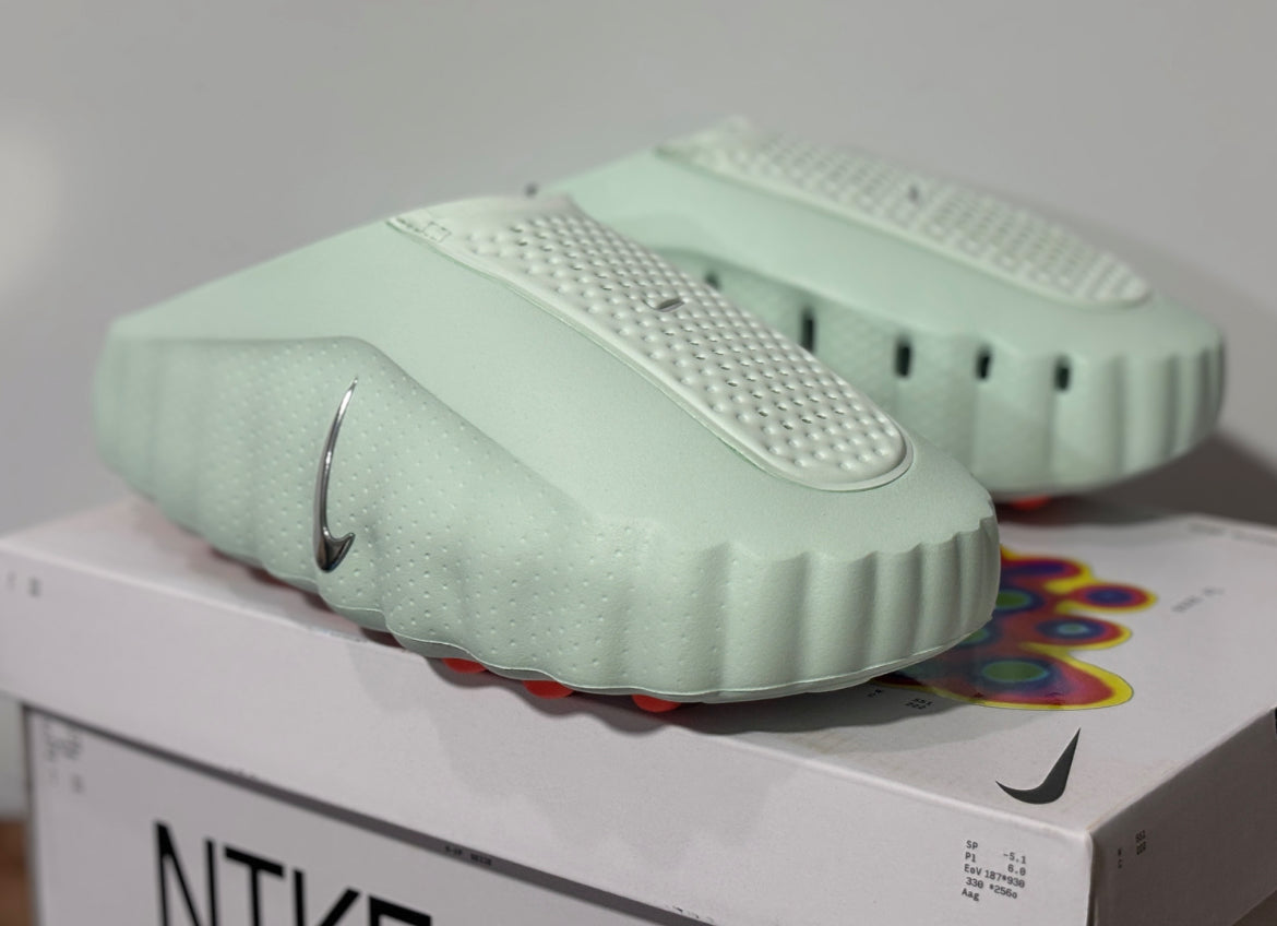 Nike mind 001