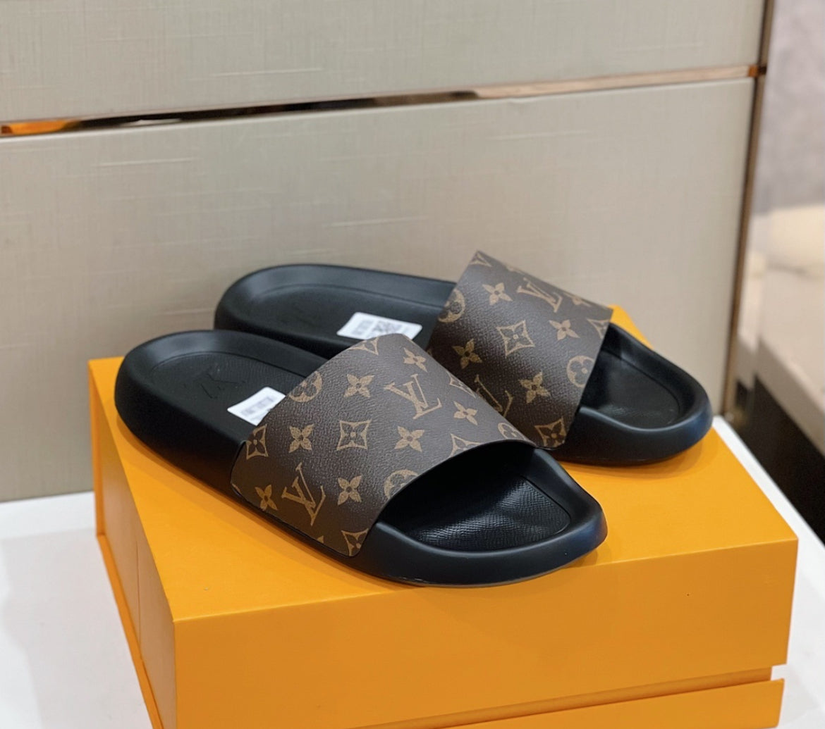 Louis Vuitton tofflor