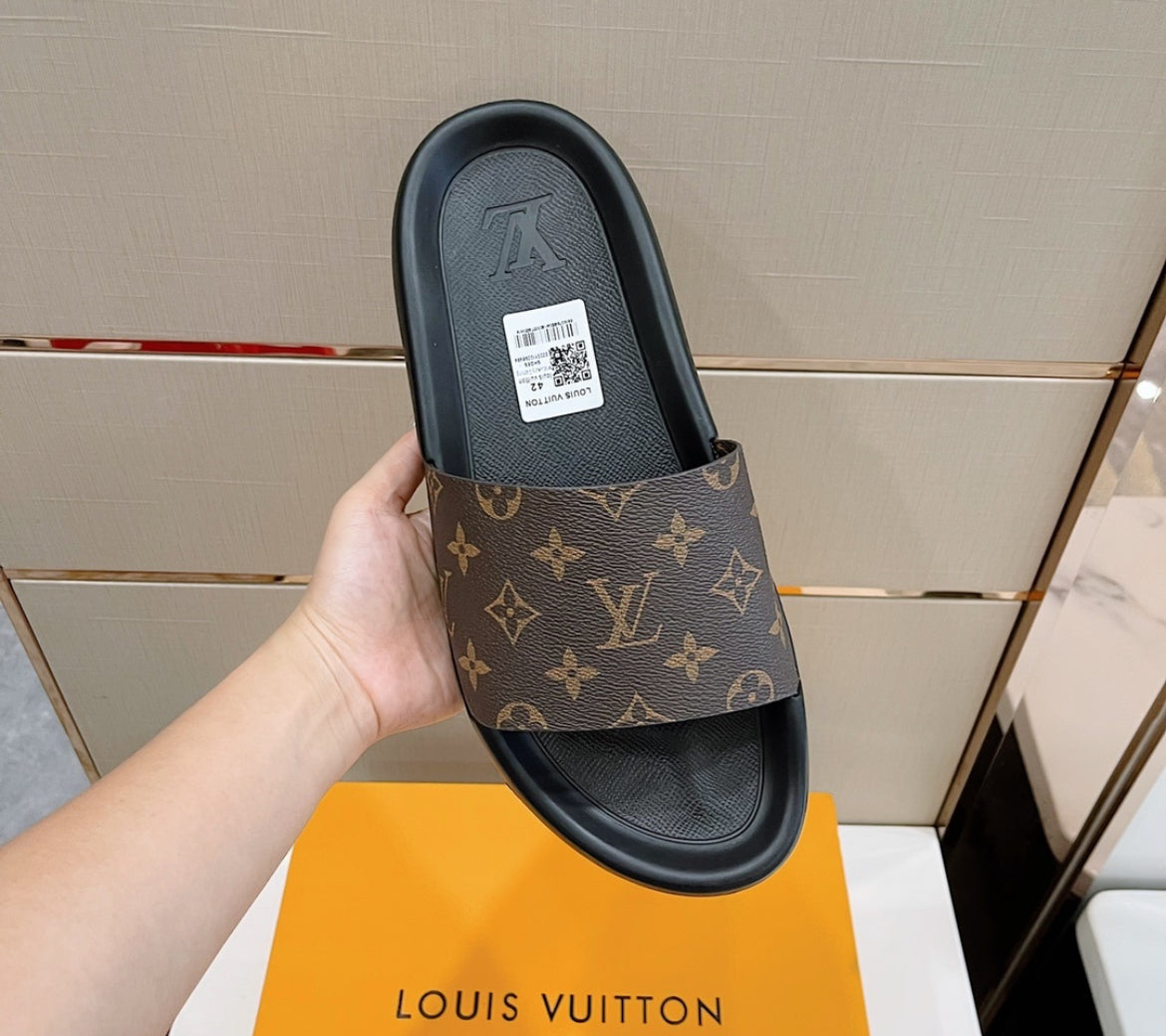 Louis Vuitton tofflor